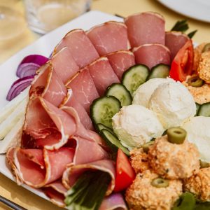 Restoran Zlatibor povoljne cene,specijaliteti Zlatibor,najbolja hrana Zlatibor,najbolji restoran Zlatibor